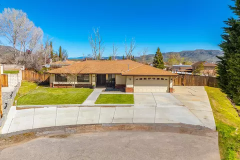 21766 Fox Ct, Tehachapi, CA 93561