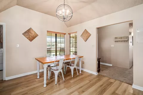 Dining - 21766 Fox Ct, Tehachapi, CA 93561 photo 2 of 2