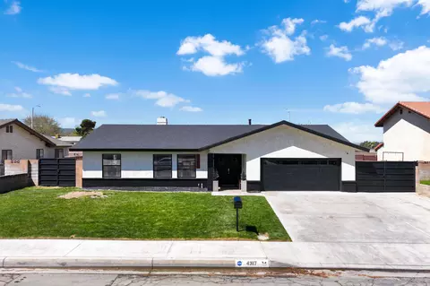 43117 Cherbourg Ln, Lancaster, CA 93536