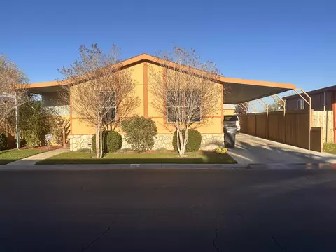 45111 25th St E #SPC 48, Lancaster, CA 93535