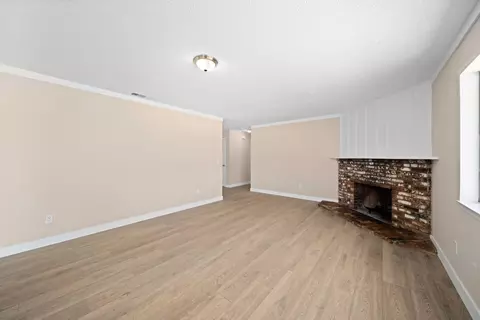 Living - 40243 178th St E, Lake Los Angeles, CA 93591 photo 2 of 3