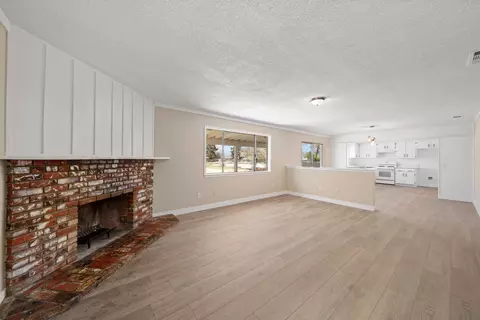Living - 40243 178th St E, Lake Los Angeles, CA 93591 photo 3 of 3