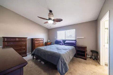 Bedroom - 6861 11th Ave, Hesperia, CA 92345 photo 2 of 3