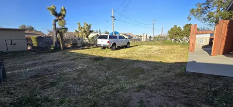 Exterior - 6861 11th Ave, Hesperia, CA 92345 photo 4 of 4