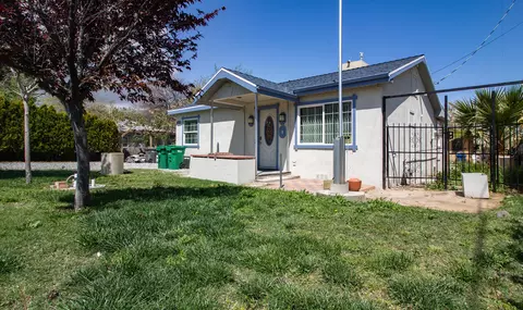 1017 Newgrove St W, Lancaster, CA 93534