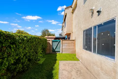 Exterior - 16825 Passage Ave, Paramount, CA 90723 photo 5 of 8