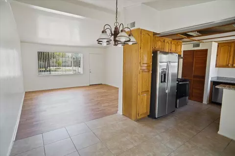 1011 Valiant St, Lancaster, CA 93534 photo 3