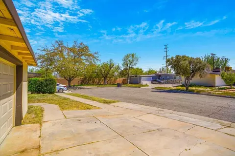 1011 Valiant St, Lancaster, CA 93534 photo 12