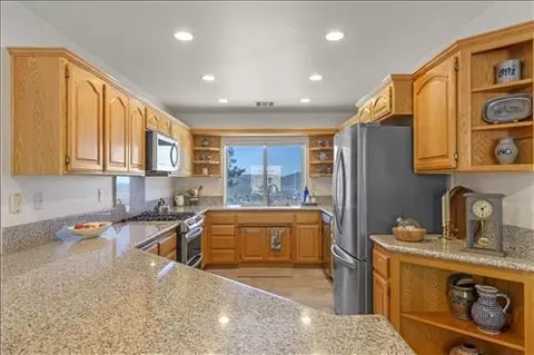 27200 Barkes Way, Tehachapi, CA 93561 photo 13