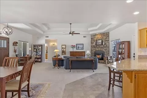 27200 Barkes Way, Tehachapi, CA 93561 photo 11