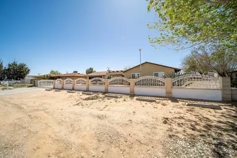 8436 Great Circle Dr, California City, CA 93505