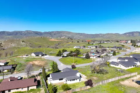 View/Area - 20220 Sears Dr, Tehachapi, CA 93561 photo 4 of 4