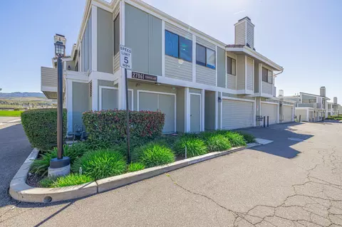 27061 Crossglade Ave UNIT 2, Santa Clarita, CA 91351