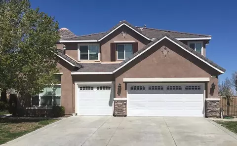2237 Desert Rose St, Palmdale, CA 93551