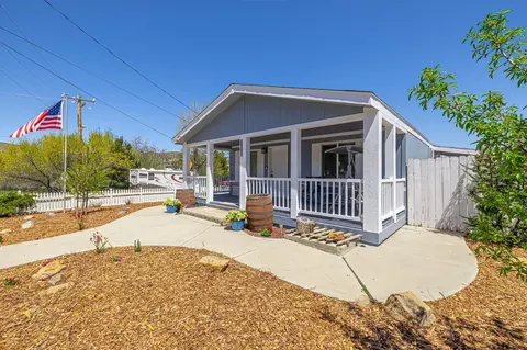 42906 Ranch Club Rd, Lake Hughes, CA 93532