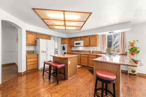 Kitchen - 41907 Cabo Ct, Palmdale, CA 93551 photo 2 of 4