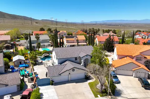 View/Area - 41907 Cabo Ct, Palmdale, CA 93551 photo 4 of 9