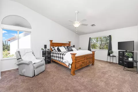 Bedroom - 41907 Cabo Ct, Palmdale, CA 93551 photo 2 of 7