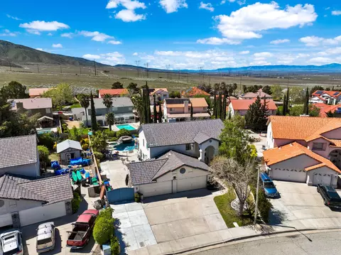View/Area - 41907 Cabo Ct, Palmdale, CA 93551 photo 3 of 9
