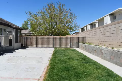 37632 42nd St E, Palmdale, CA 93552 photo 11