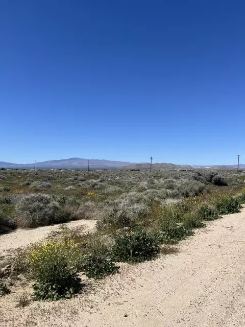 Cor Avenue A2 60 Stw, Lancaster, CA 93536