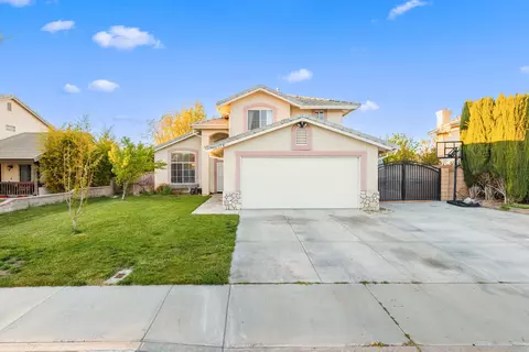 2631 Lumber St W, Lancaster, CA 93536