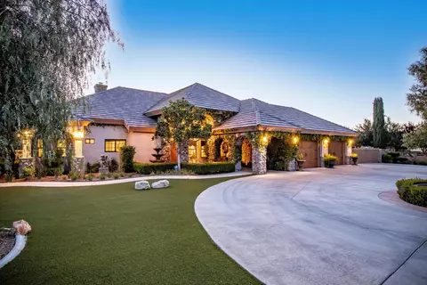 41325 42nd St W, Quartz Hill, CA 93536