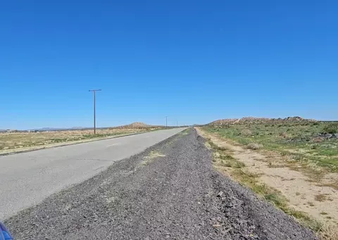 E Ave O Near 202nd St E, Palmdale, CA 93591 photo 4