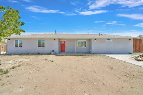 Exterior - 41448 152nd St E, Lancaster, CA 93535 photo 2 of 11