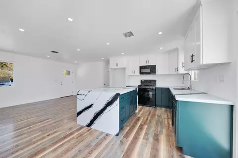 Kitchen - 41448 152nd St E, Lancaster, CA 93535 photo 4 of 4