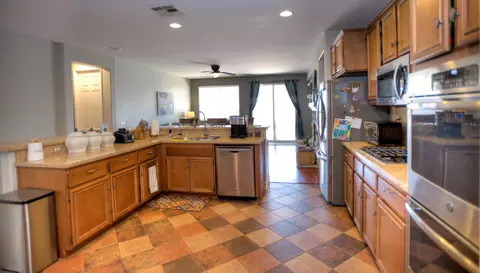 5812 Spice St, Lancaster, CA 93536 photo 7