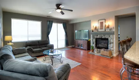 5812 Spice St, Lancaster, CA 93536 photo 9