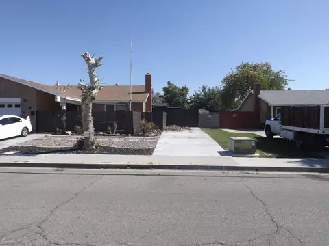 Exterior - 732 Avenue J4 E, Lancaster, CA 93535 photo 2 of 2