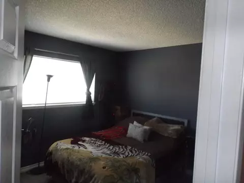 Bedroom - 732 Avenue J4 E, Lancaster, CA 93535 photo 4 of 4
