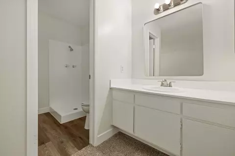 Bath - 1155 Lingard St E, Lancaster, CA 93535 photo 2 of 2
