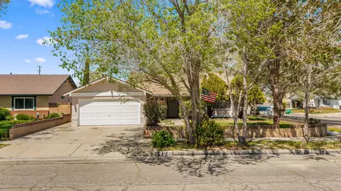 Exterior - 1155 Lingard St E, Lancaster, CA 93535 photo 7 of 7