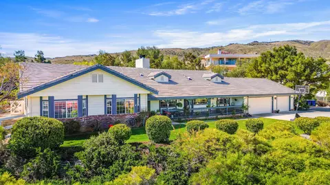 344 Lago Lindo Rd E, Palmdale, CA 93550
