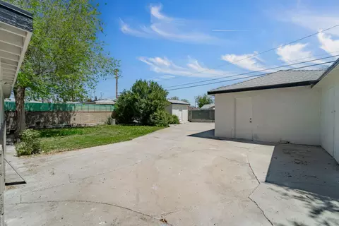 Exterior - 45010 Kingtree Ave, Lancaster, CA 93534 photo 7 of 10