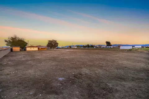View/Area - 42257 8th St E, Lancaster, CA 93535 photo 1 of 1