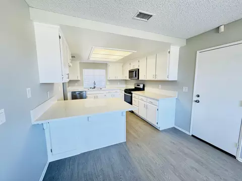 40576 173rd St E, Lancaster, CA 93535 photo 2