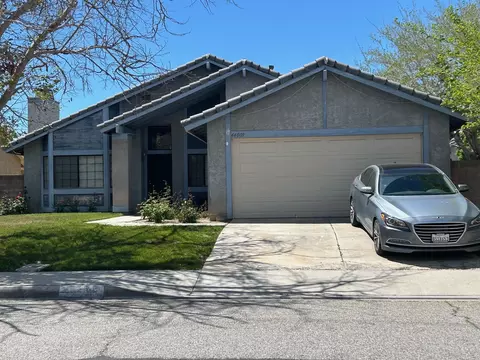 44009 Fine St, Lancaster, CA 93536 photo 2