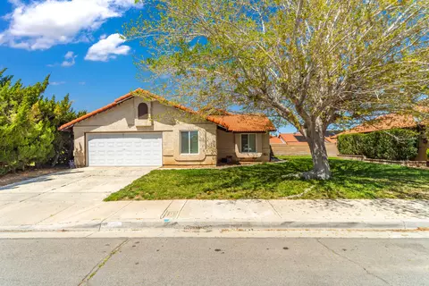 3023 Avenue S2 E, Palmdale, CA 93550