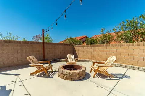 Exterior - 3023 Avenue S2 E, Palmdale, CA 93550 photo 7 of 10