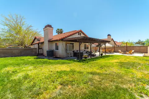 Exterior - 3023 Avenue S2 E, Palmdale, CA 93550 photo 10 of 10