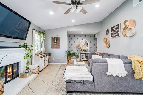 Living - 3023 Avenue S2 E, Palmdale, CA 93550 photo 4 of 5