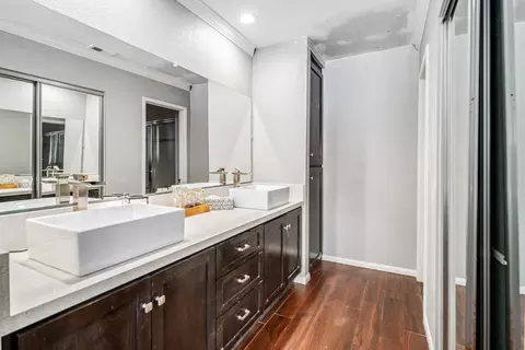 Bath - 3023 Avenue S2 E, Palmdale, CA 93550 photo 2 of 3