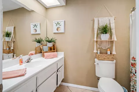 Bath - 3023 Avenue S2 E, Palmdale, CA 93550 photo 1 of 3