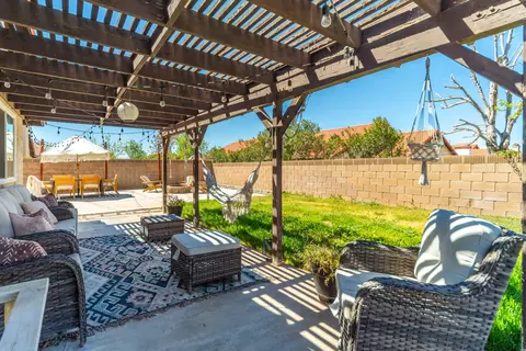 Exterior - 3023 Avenue S2 E, Palmdale, CA 93550 photo 9 of 10