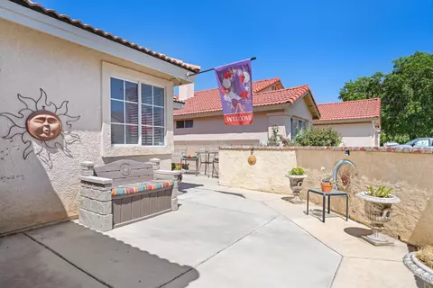 1523 Avenue J6 E, Lancaster, CA 93535 photo 5