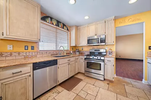 1523 Avenue J6 E, Lancaster, CA 93535 photo 16
